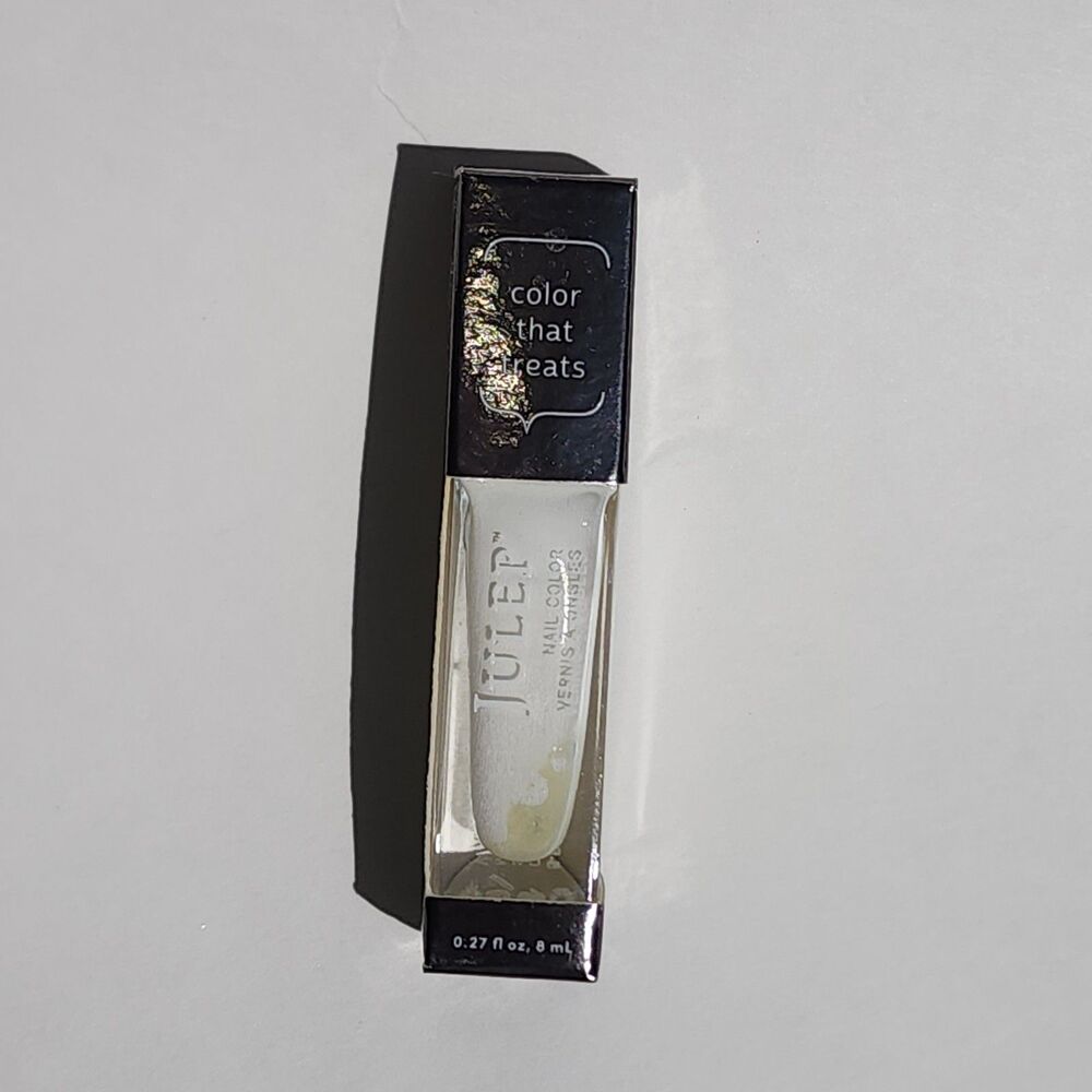JULEP nail polish Brigette-Classic with a twist